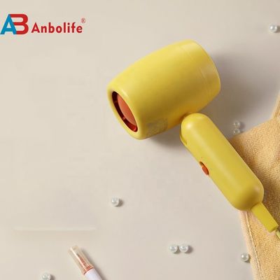 600W 220-240V हेयर ड्रायर जिसमें 2 स्पीड सेटिंग्स और तेज़ सुखाने के लिए आयनिक फ़ंक्शन है