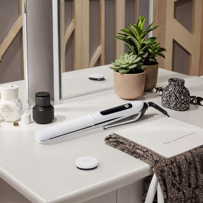 पेशेवर हेयर स्ट्रेटनर और फ्लैट आयरन, 10 तापमान स्तरों के साथ, 130-230°C रेंज और चिकने फ्रिज़-फ्री बालों के लिए टेफ्लॉन प्लेटें