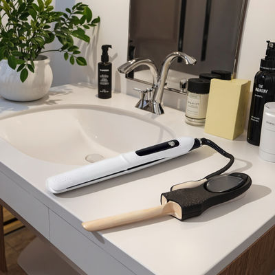 पेशेवर हेयर स्ट्रेटनर और फ्लैट आयरन, 10 तापमान स्तरों के साथ, 130-230°C रेंज और चिकने फ्रिज़-फ्री बालों के लिए टेफ्लॉन प्लेटें