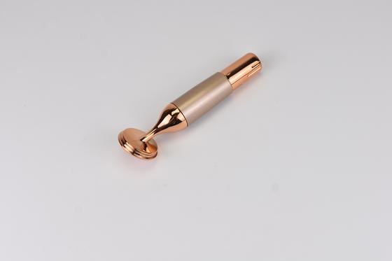 एंटी एजिंग फेस मालिशर रोलर के साथ चेहरे को कसने का कार्य और 1 साल की वारंटी सौंदर्य उपकरण